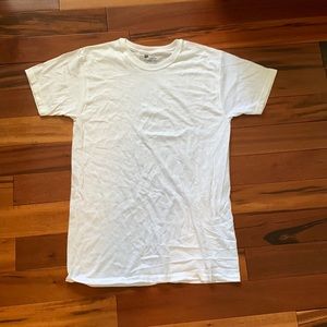 Womens small hands plain white t shirt.